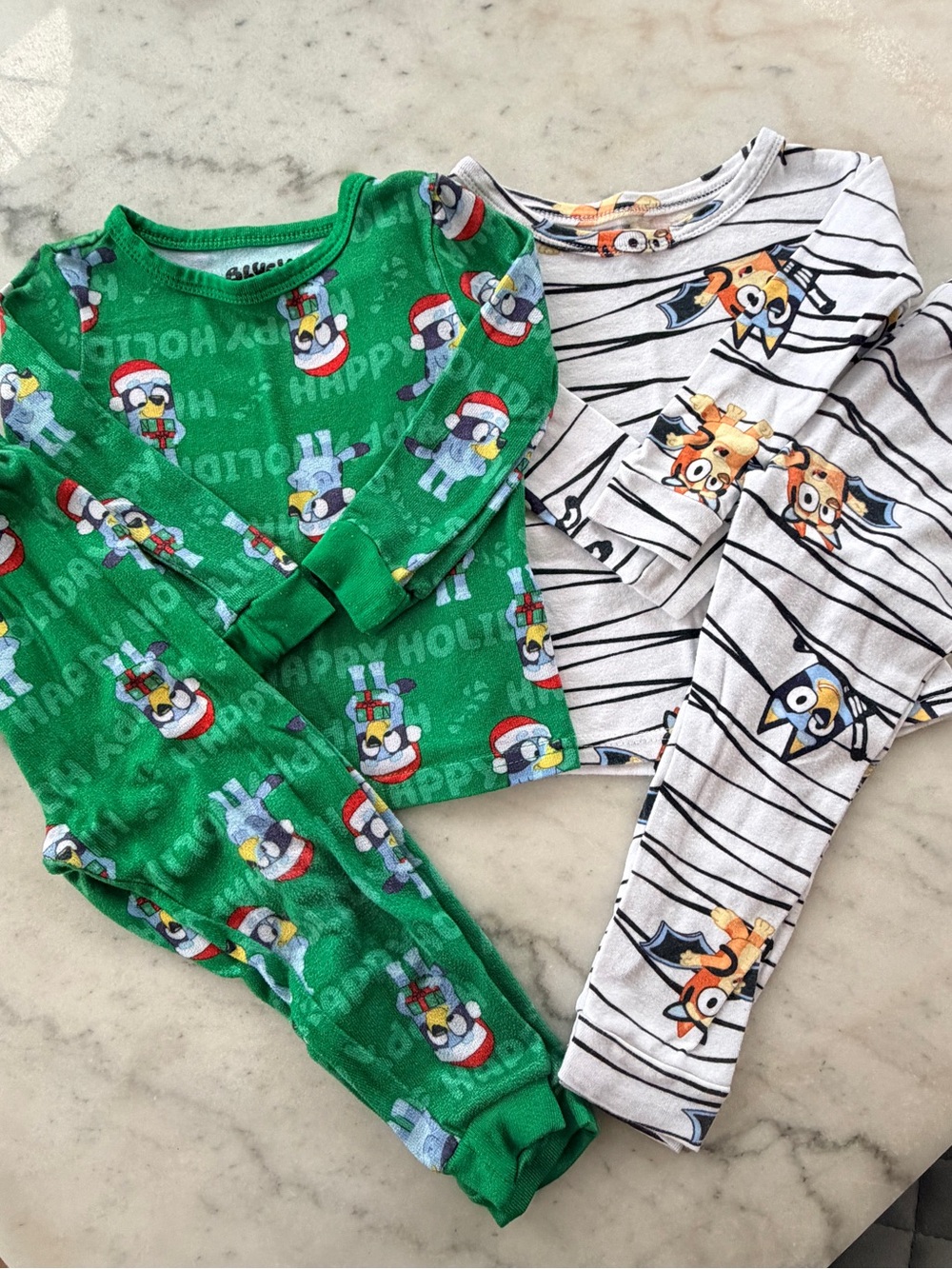 Bluey Kids Holiday Pajama Sets Christmas & Halloween - Green & White - 4T